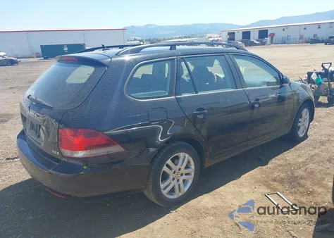 2014 Volkswagen Jetta Sportwagen 2.5L S from USA, damaged, VIN 3VWKP7AJ5EM618517